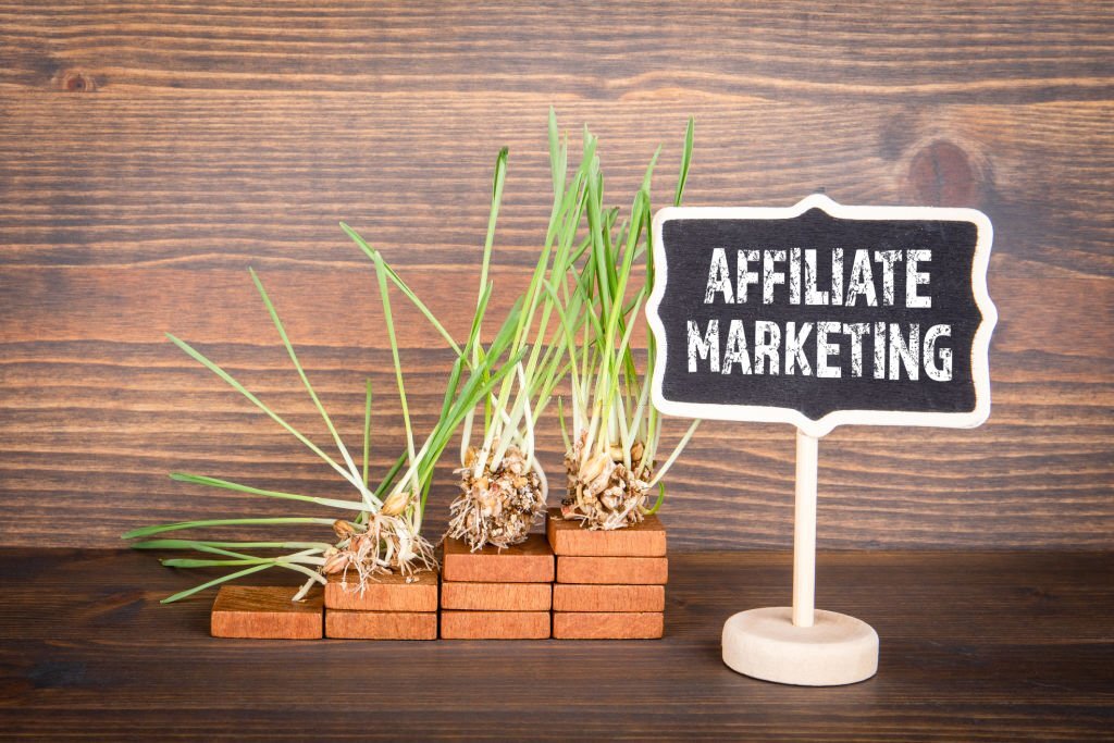 How To Make A Full-Time Living Online Using Affiliate Marketing