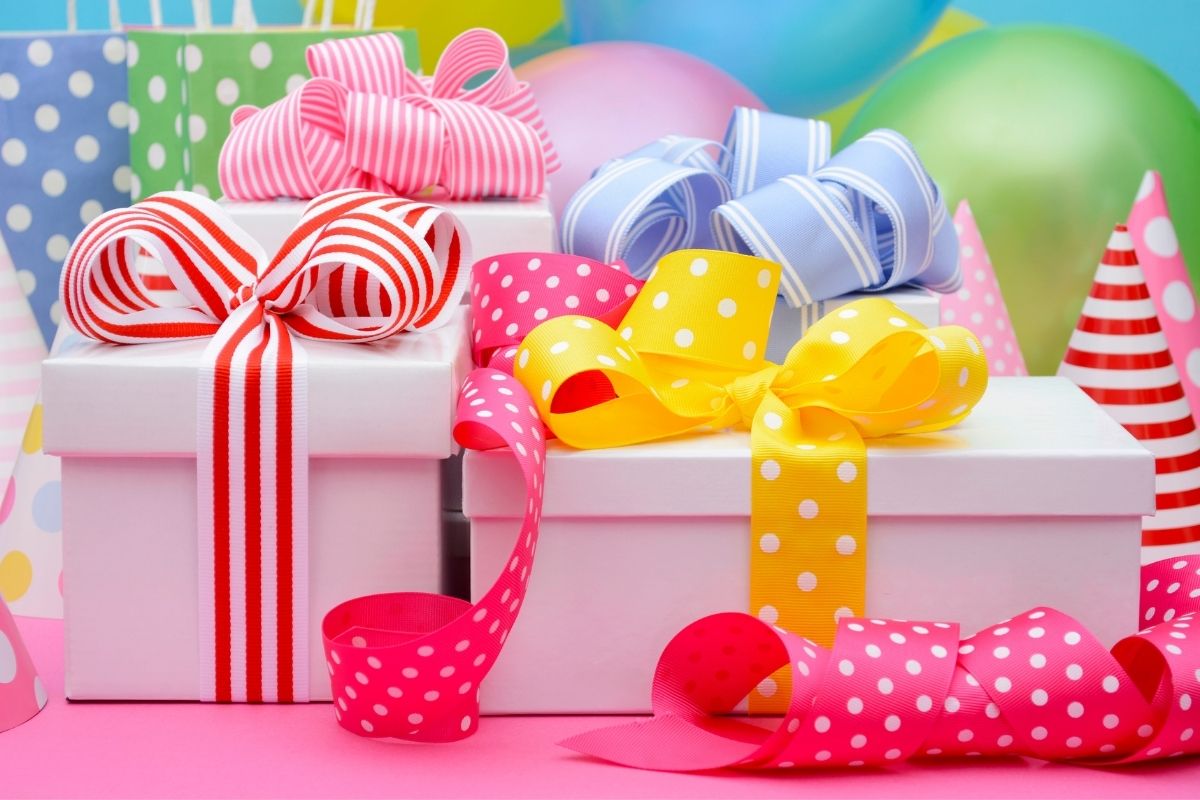The Dos and Don’ts of Sending Birthday Gifts to Pakistan